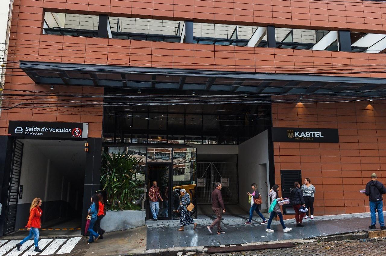 מלון Kastel Petropolis מראה חיצוני תמונה